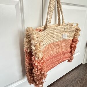 Shiraleah Jute Beach Tote in natural and shades of Peach.